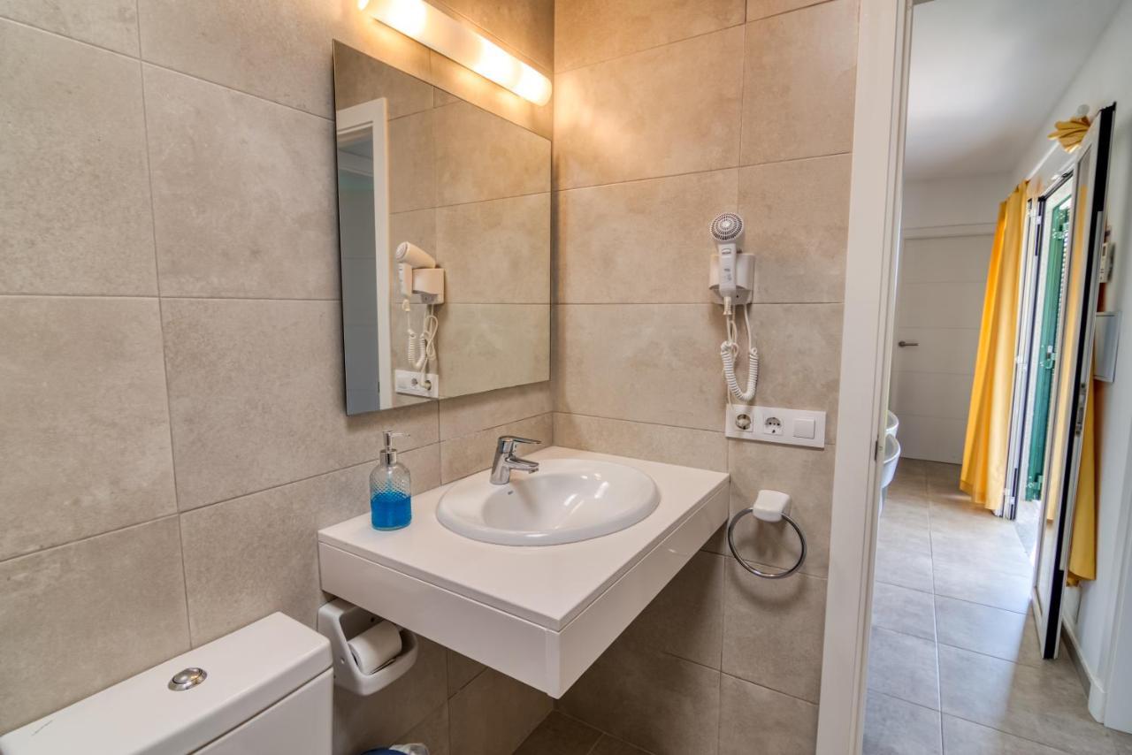 Apartamentos Las Golondrinas กาลาเอนบอสช์ ภายนอก รูปภาพ